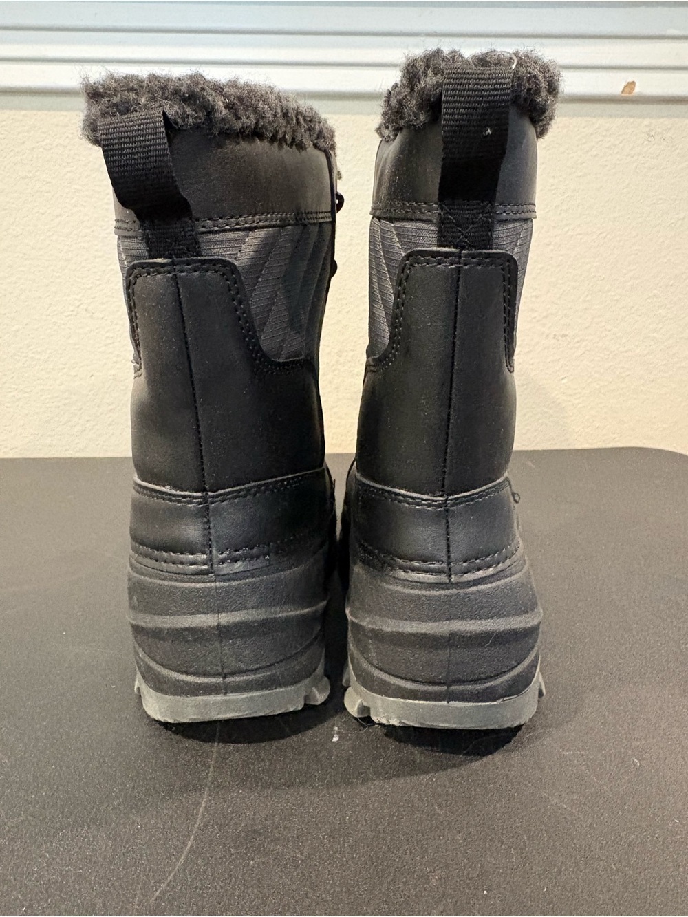 Kids' Skylar Winter Snow Boots - All In Motion Black Youth Sz 1Y Fast Shipping - Picture 5 of 9